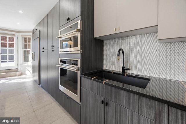 552 N 18TH ST, Philadelphia, PA 19130