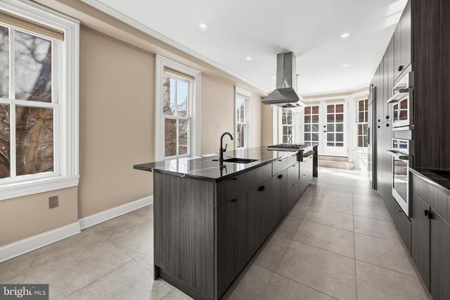 552 N 18TH ST, Philadelphia, PA 19130