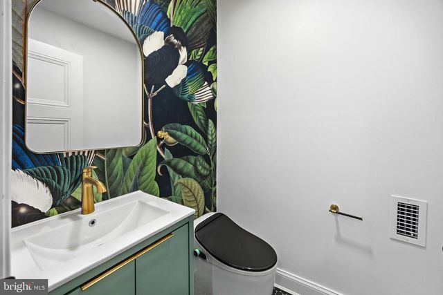 552 N 18TH ST, Philadelphia, PA 19130