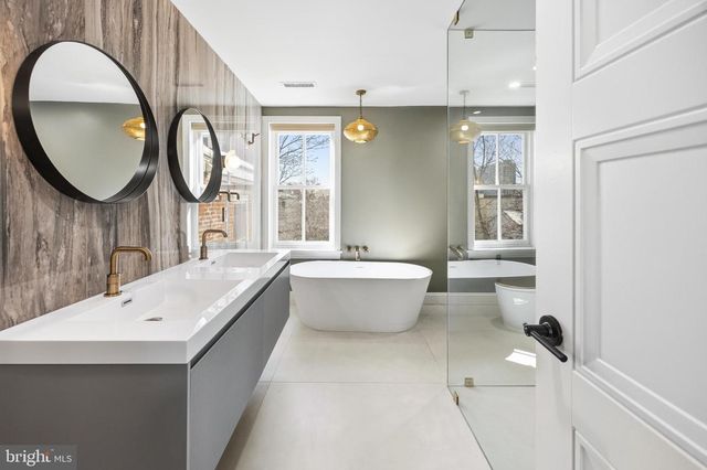 552 N 18TH ST, Philadelphia, PA 19130