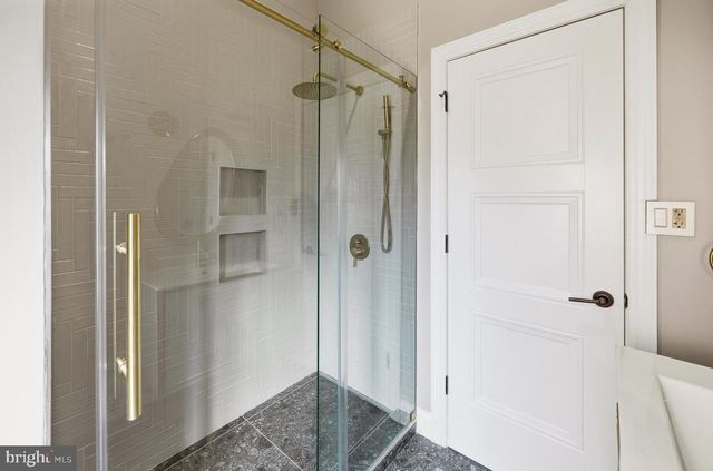 552 N 18TH ST, Philadelphia, PA 19130