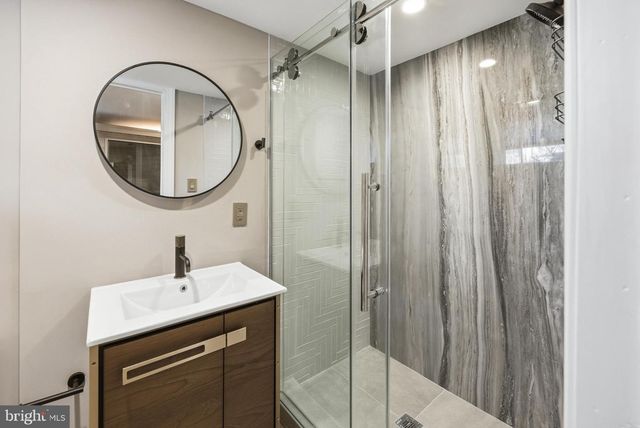 552 N 18TH ST, Philadelphia, PA 19130