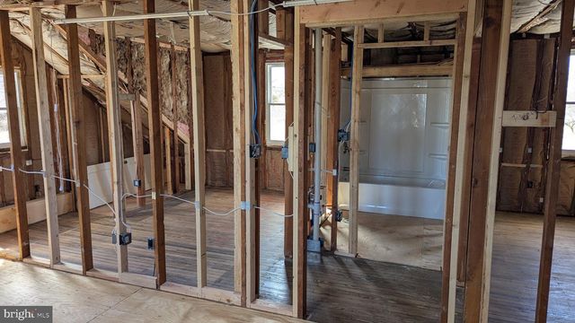 1051 MAIL AVE, Deptford, NJ 08096