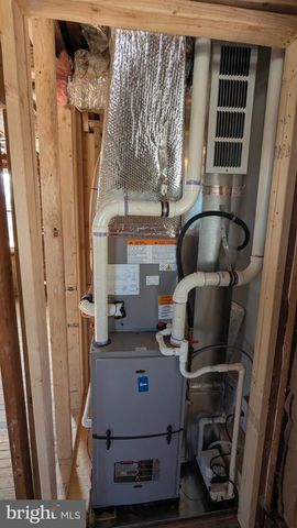 1051 MAIL AVE, Deptford, NJ 08096