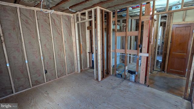 1051 MAIL AVE, Deptford, NJ 08096