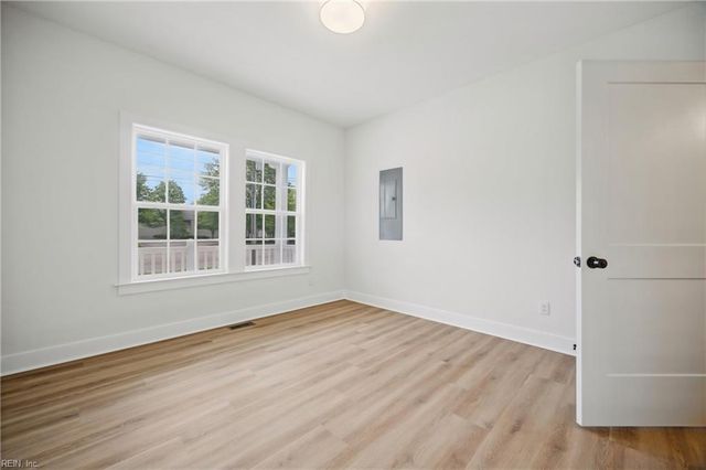 229 La Salle AVE, Hampton, VA 23661