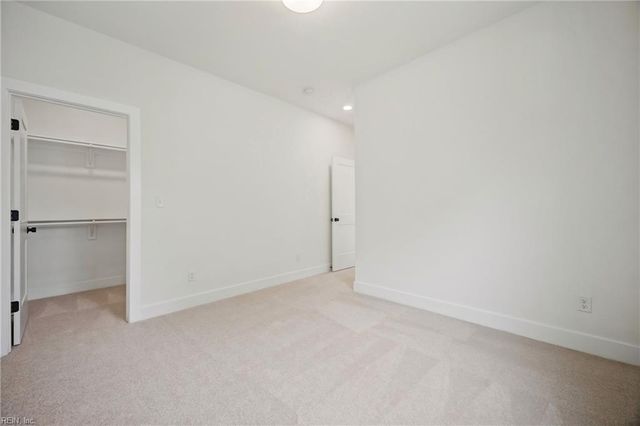 229 La Salle AVE, Hampton, VA 23661