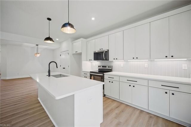 229 La Salle AVE, Hampton, VA 23661