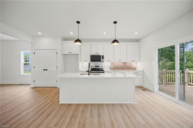 229 La Salle AVE, Hampton, VA 23661