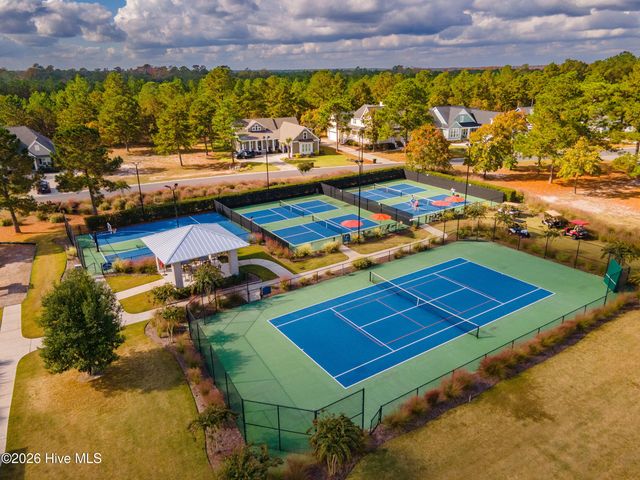 9385 Fallen Pear Lane NE, Leland, NC 28451