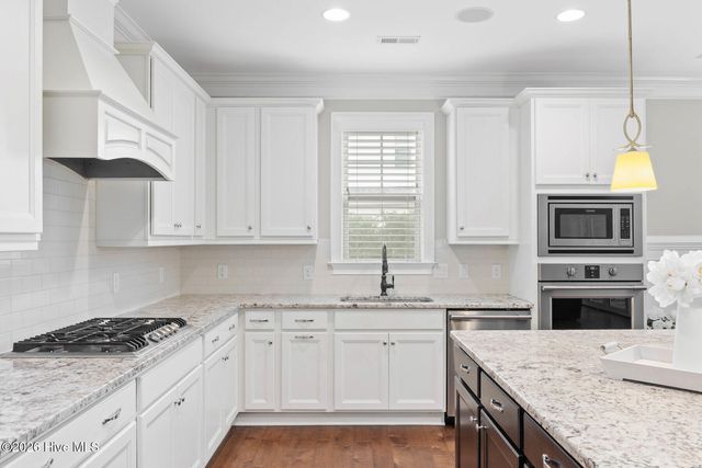 9385 Fallen Pear Lane NE, Leland, NC 28451