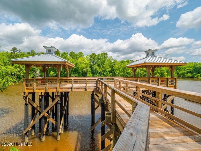 9385 Fallen Pear Lane NE, Leland, NC 28451