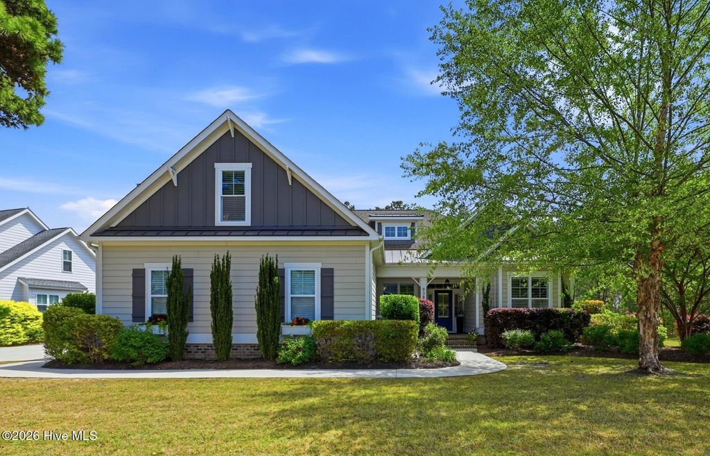9385 Fallen Pear Lane NE, Leland, NC 28451