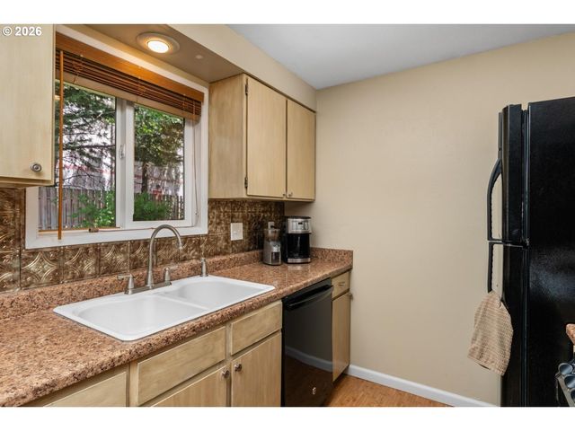 2369 Ne POYNTER St, Hillsboro, OR 97124