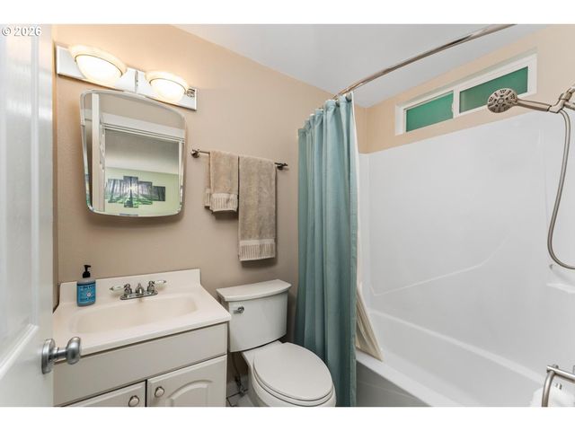 2369 Ne POYNTER St, Hillsboro, OR 97124