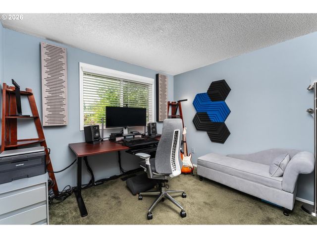 2369 Ne POYNTER St, Hillsboro, OR 97124