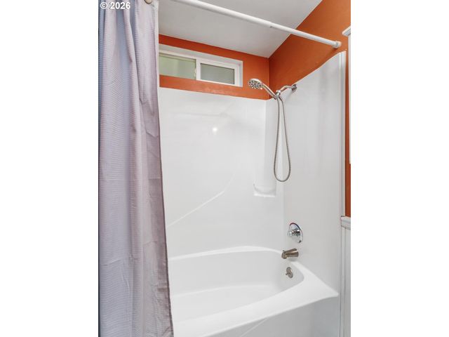 2369 Ne POYNTER St, Hillsboro, OR 97124