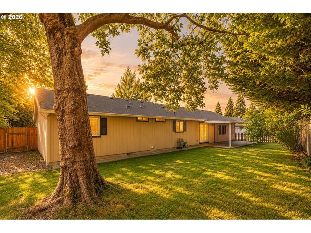 2369 Ne POYNTER St, Hillsboro, OR 97124