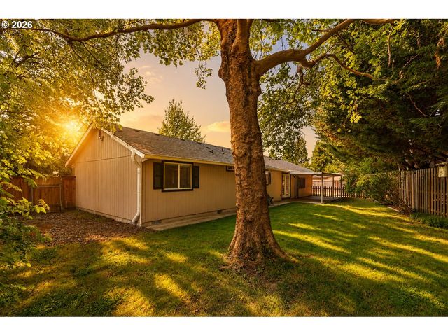 2369 Ne POYNTER St, Hillsboro, OR 97124