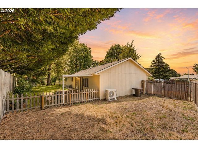 2369 Ne POYNTER St, Hillsboro, OR 97124