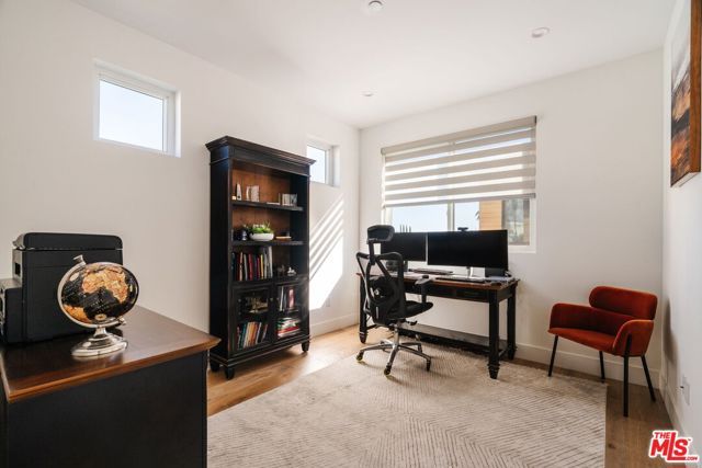 1563 Hi Point Street, Los Angeles, CA 90035