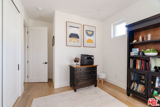 1563 Hi Point Street, Los Angeles, CA 90035