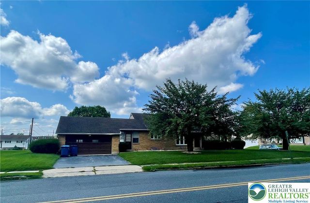 1830 Laubach Avenue, Northampton Boro, PA 18067