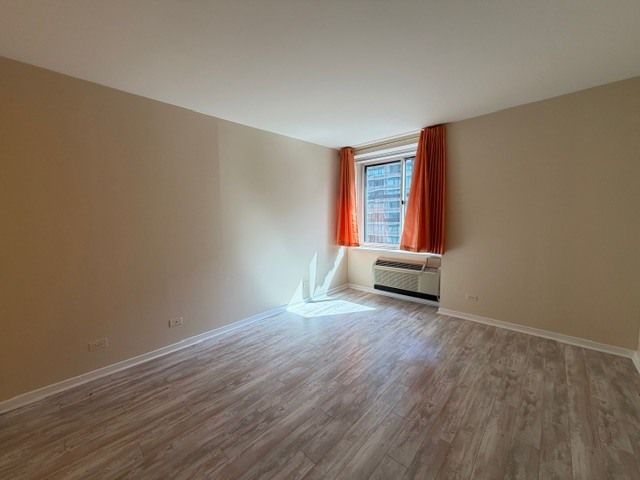 211 E Ohio Street 2409, Chicago, IL 60611