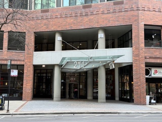 211 E Ohio Street 2409, Chicago, IL 60611