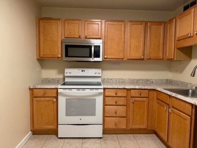 211 E Ohio Street 2409, Chicago, IL 60611