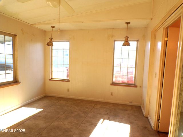 305 Parkland Way, Fernley, NV 89408