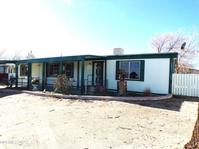 305 Parkland Way, Fernley, NV 89408