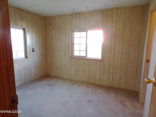 305 Parkland Way, Fernley, NV 89408