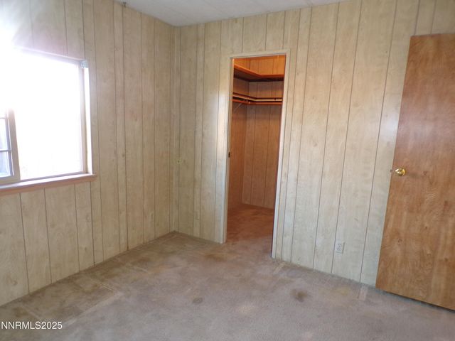 305 Parkland Way, Fernley, NV 89408