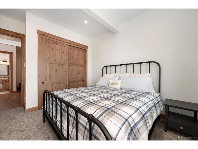 18 Meadow Creek Ln D-202, Fraser, CO 80442