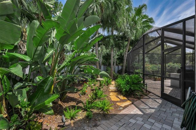 10497 LONGWOOD DRIVE, Seminole, FL 33777