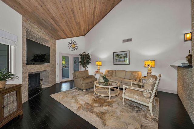 10497 LONGWOOD DRIVE, Seminole, FL 33777