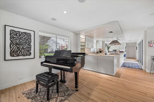 4114 Whitman Street, Houston, TX 77027