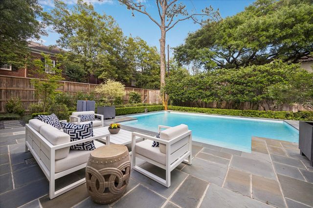 4114 Whitman Street, Houston, TX 77027