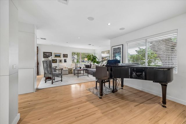 4114 Whitman Street, Houston, TX 77027