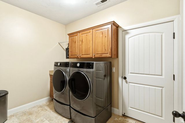 902 E SILVER SHADOWS DR, Washington, UT 84780