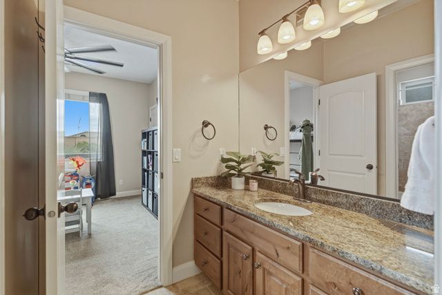 902 E SILVER SHADOWS DR, Washington, UT 84780