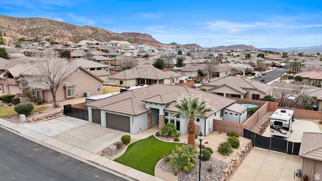 902 E SILVER SHADOWS DR, Washington, UT 84780