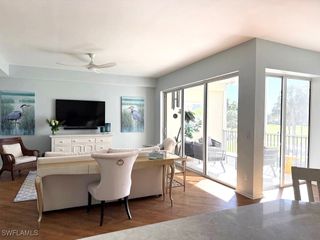 1520 Clermont DR H202, Naples, FL 34109