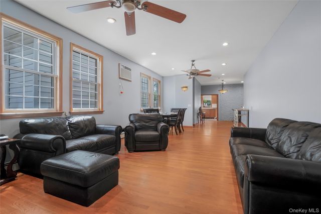 17 Oxford Street, Malverne, NY 11565