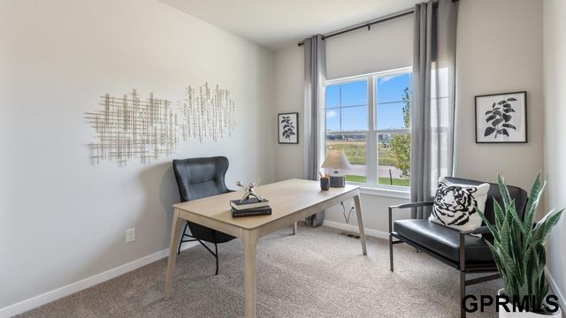 6062 N 185th Avenue, Elkhorn, NE 68022