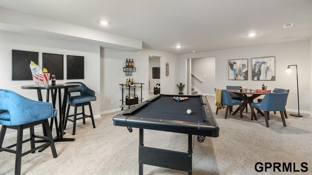 6062 N 185th Avenue, Elkhorn, NE 68022