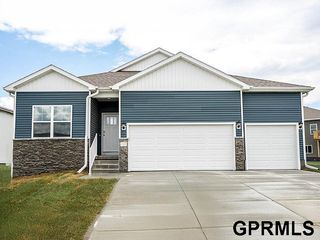 6062 N 185th Avenue, Elkhorn, NE 68022