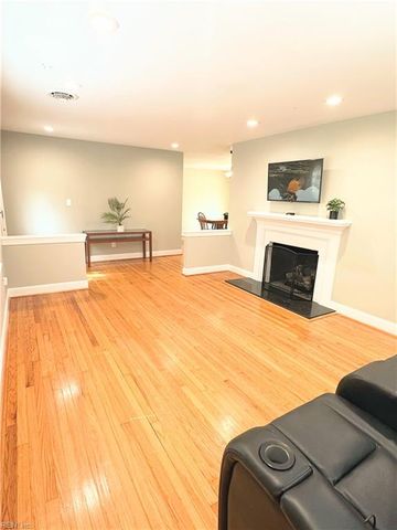 106 Booth RD, Newport News, VA 23606