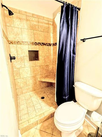 106 Booth RD, Newport News, VA 23606